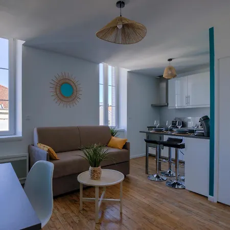 La Girelle -4 Pers- Balcon- Parking Gratuit * Bourg-en-Bresse