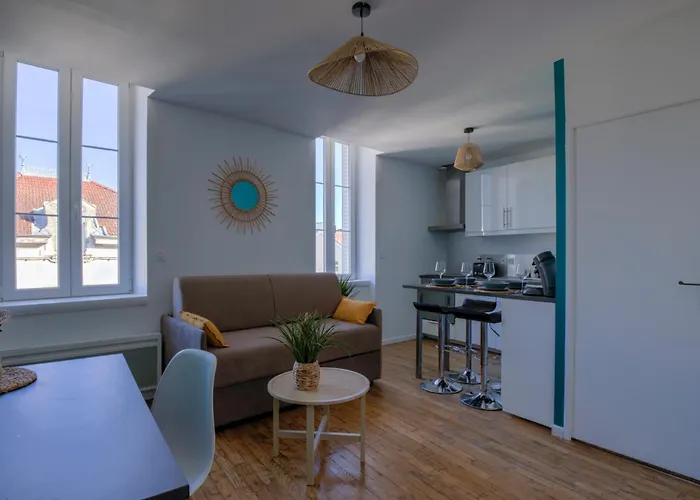 La Girelle -4 Pers- Balcon- Parking Gratuit * Bourg-en-Bresse